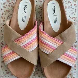 Beautiful TOMS Sandals – New, Never Worn